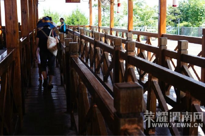 �����żҽ��������������У�