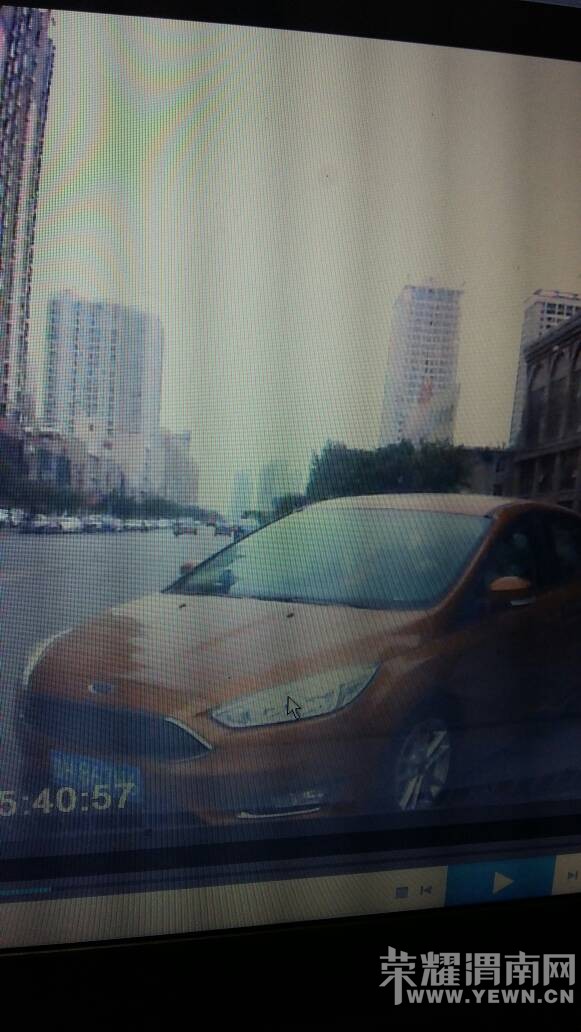 ���Ƴ�ײ�����ݣ���Ұ�������һ�£�����ʶ����