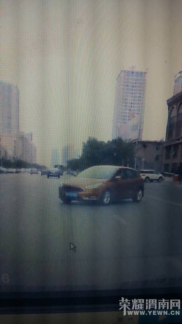 ���Ƴ�ײ�����ݣ���Ұ�������һ�£�����ʶ����