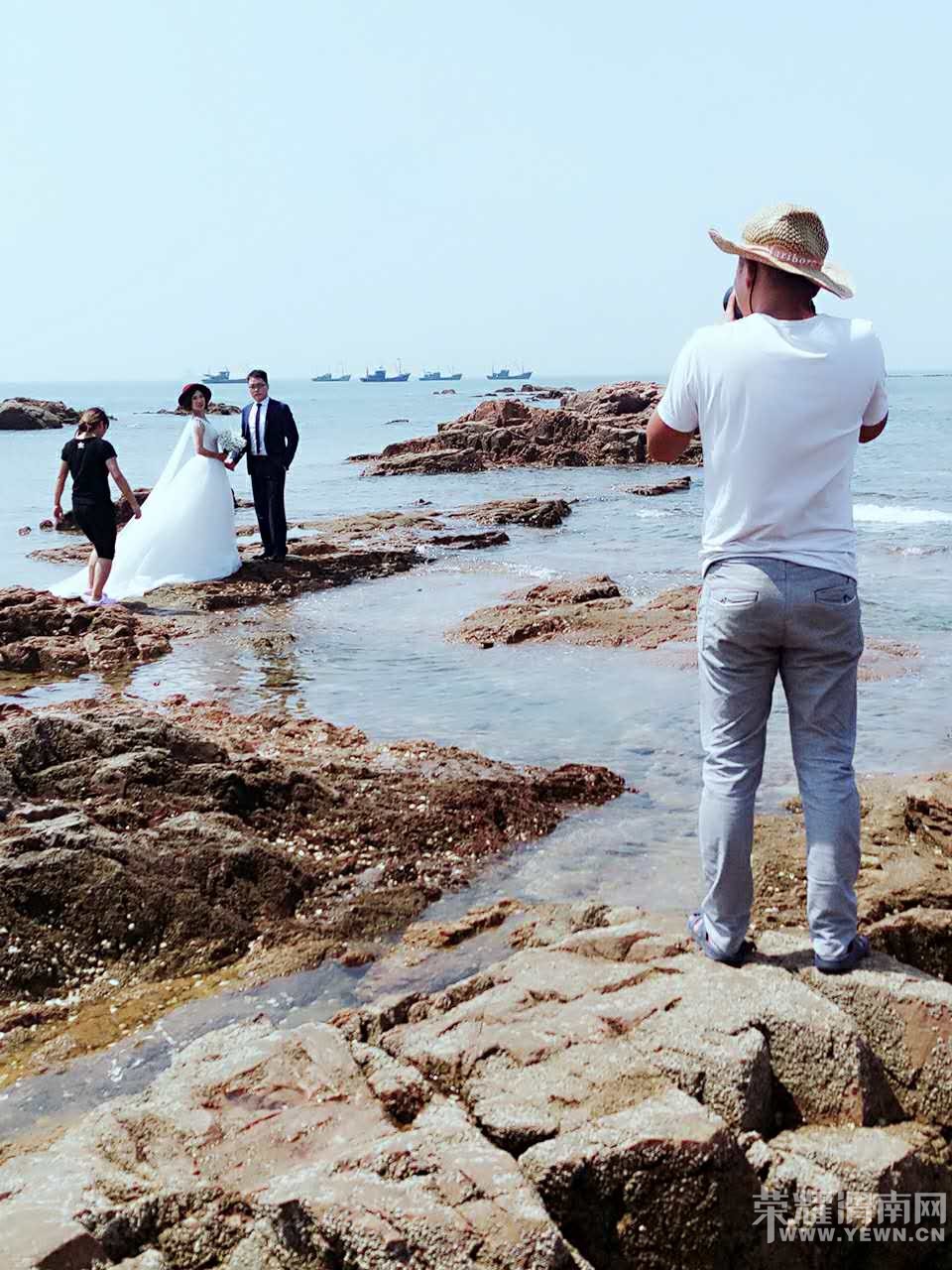 �ൺǰ�߷�������Ƭ���������ˣ��������֣�������Ҷ���Χ�ۡ���μ�ϴ�̨����ɴ��Ӱ��