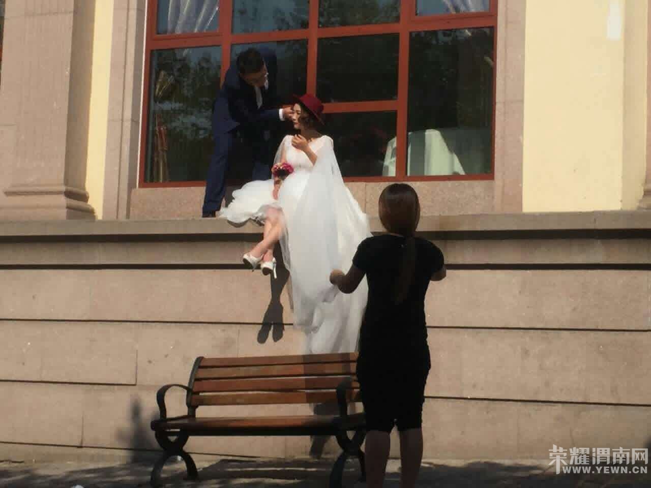 �ൺǰ�߷�������Ƭ���������ˣ��������֣�������Ҷ���Χ�ۡ���μ�ϴ�̨����ɴ��Ӱ��