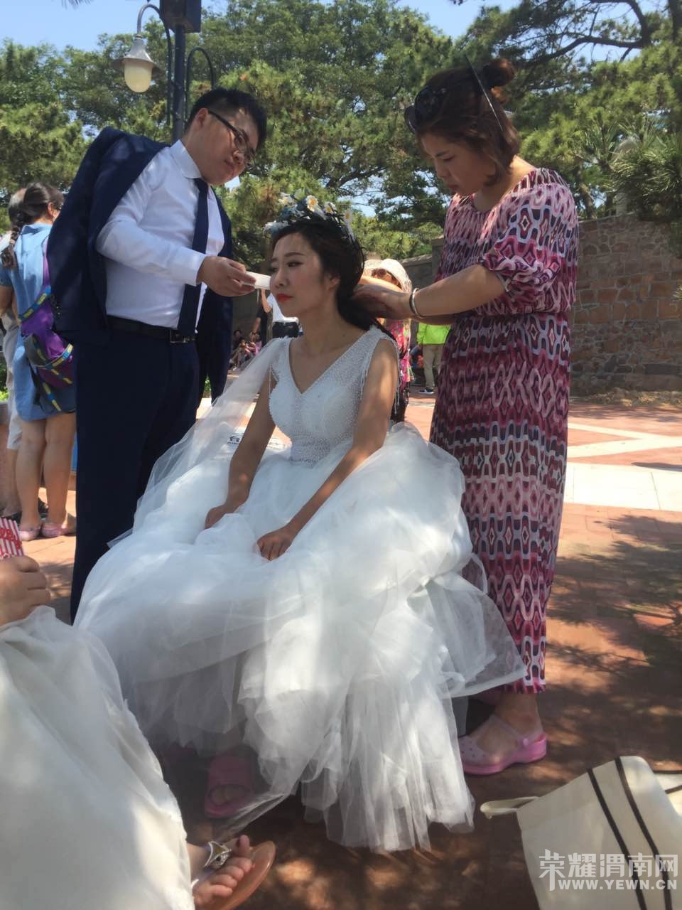 �ൺǰ�߷�������Ƭ���������ˣ��������֣�������Ҷ���Χ�ۡ���μ�ϴ�̨����ɴ��Ӱ��