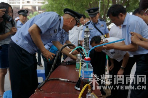 "�޶��ഺ����������" ��29�����ʽ�����������������Ĺ㳡����