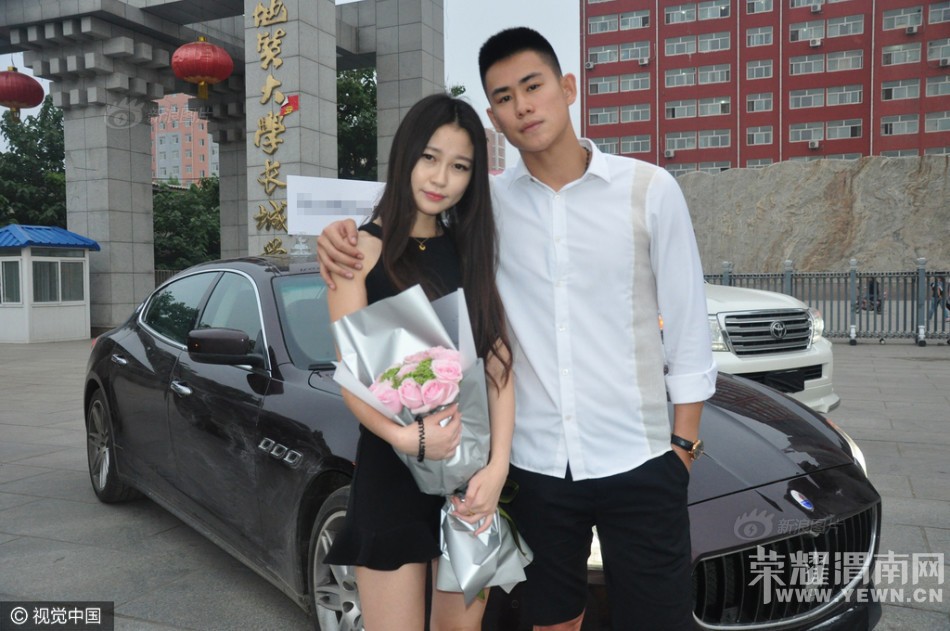 �ӱ����ӿ���ɯ���ٵ���ѧУ԰�󰮳ɹ����� ͼ��