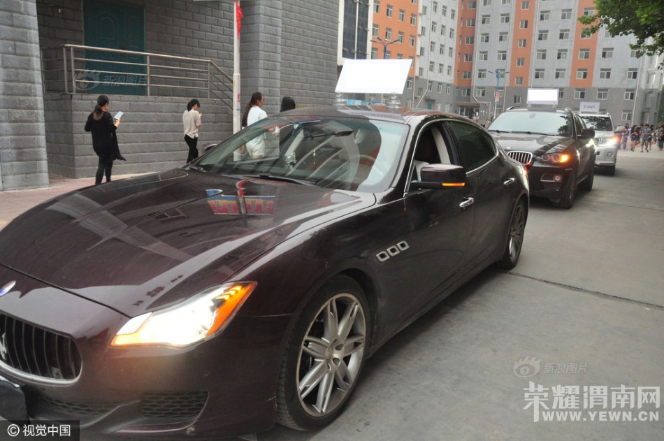 �ӱ����ӿ���ɯ���ٵ���ѧУ԰�󰮳ɹ����� ͼ��