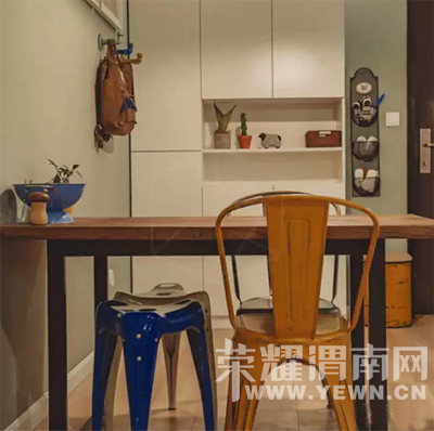 ����Ľ��լ�������Ҽ��Ƕ�һ�޶��ĸ��ŷ���ܰ�ӣ�����֮�䣩