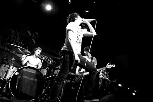 ���������޻�ʢ��������ʱ�д�����㴩������beyoung�ݳ��ᣡ