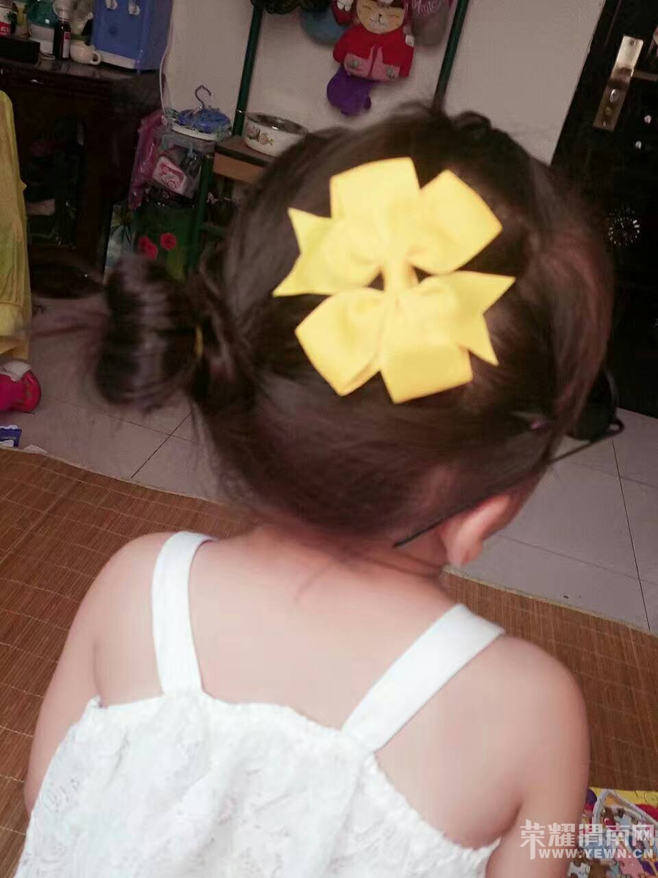 �����ɰ���С��Ů�����������۾����ǿ���