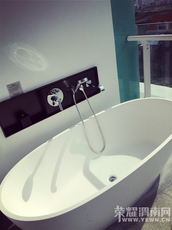 ���⡢���ˡ�ɳ̲�����ճ������䣬���Ǹ����������ļ��ڣ�