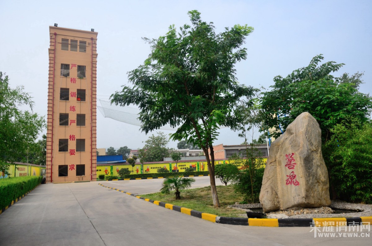 ����СС����Ա������Ӱ