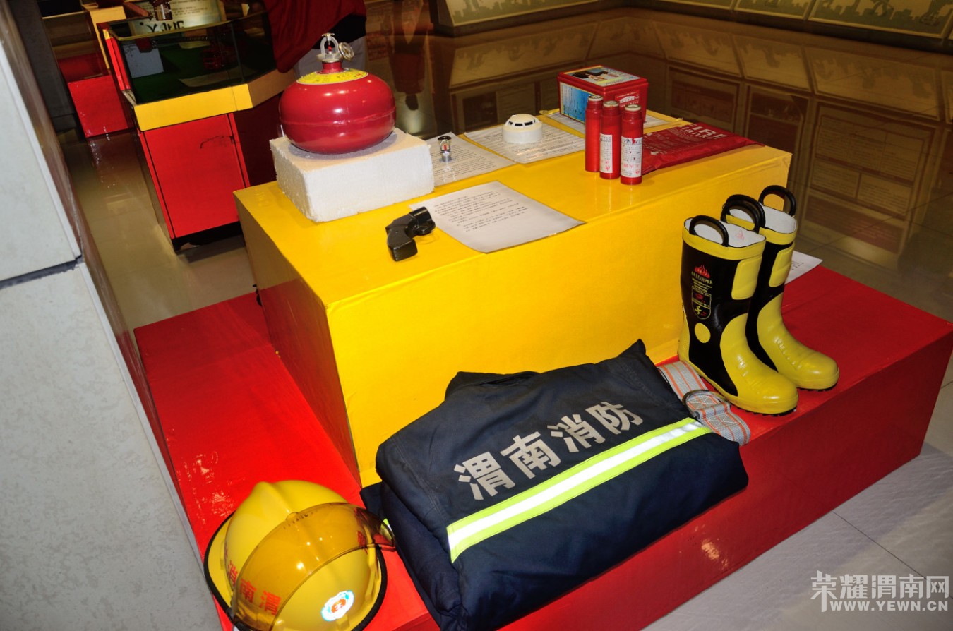 ����СС����Ա������Ӱ