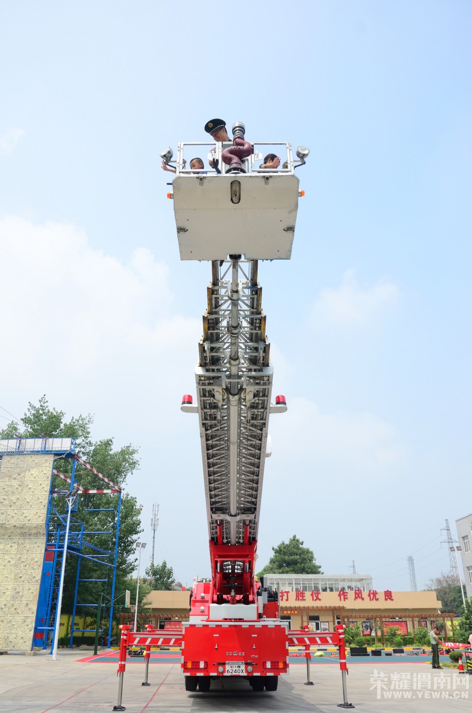 ����СС����Ա������Ӱ