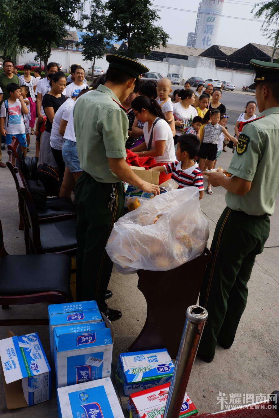 ������СС����Ա�����ڻԲ��������������˲�俴���