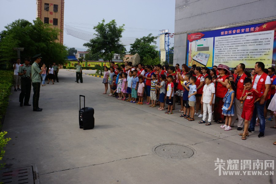 ������СС����Ա�����ڻԲ��������������˲�俴���