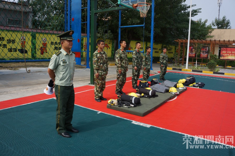 ������СС����Ա�����ڻԲ��������������˲�俴���