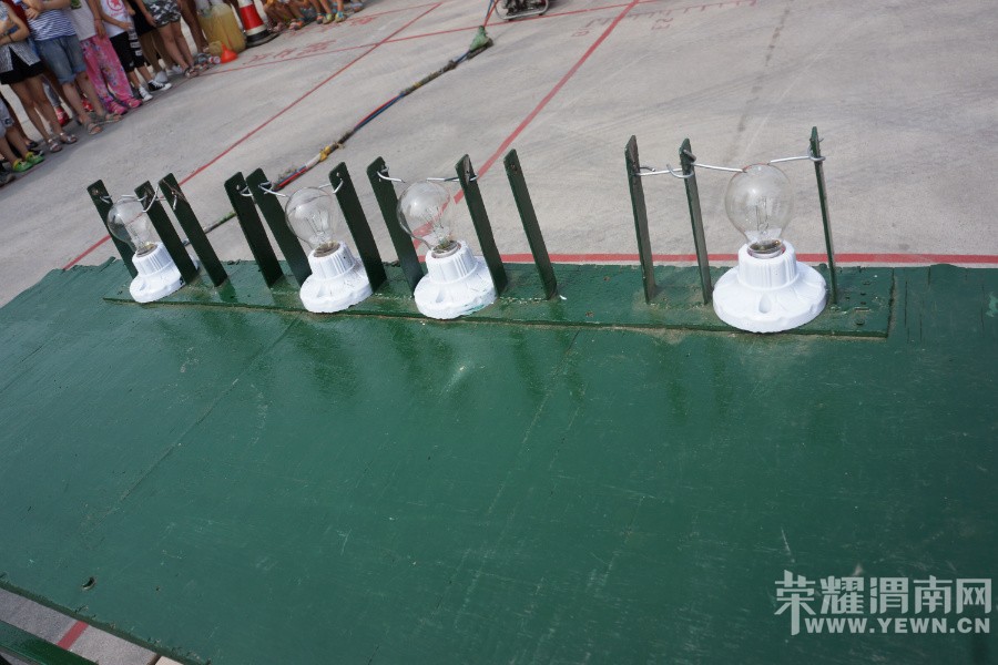 ������СС����Ա�����ڻԲ��������������˲�俴���