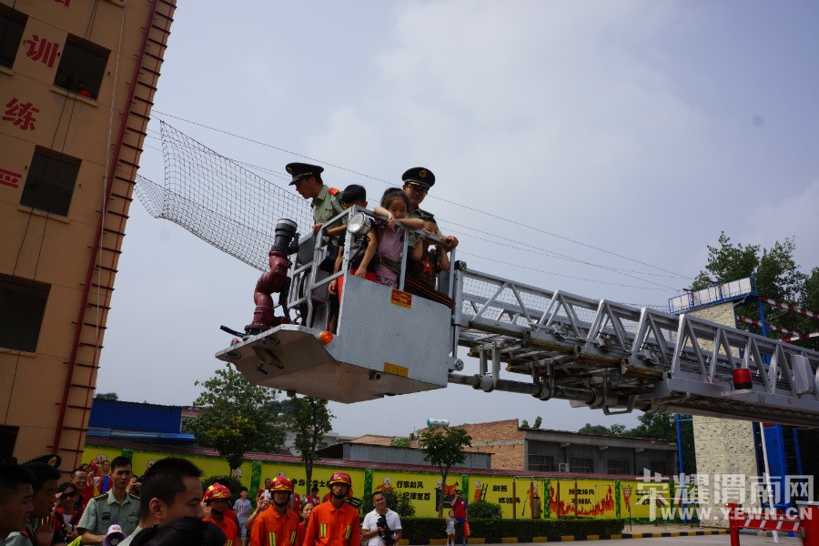 ������СС����Ա�����ڻԲ��������������˲�俴���