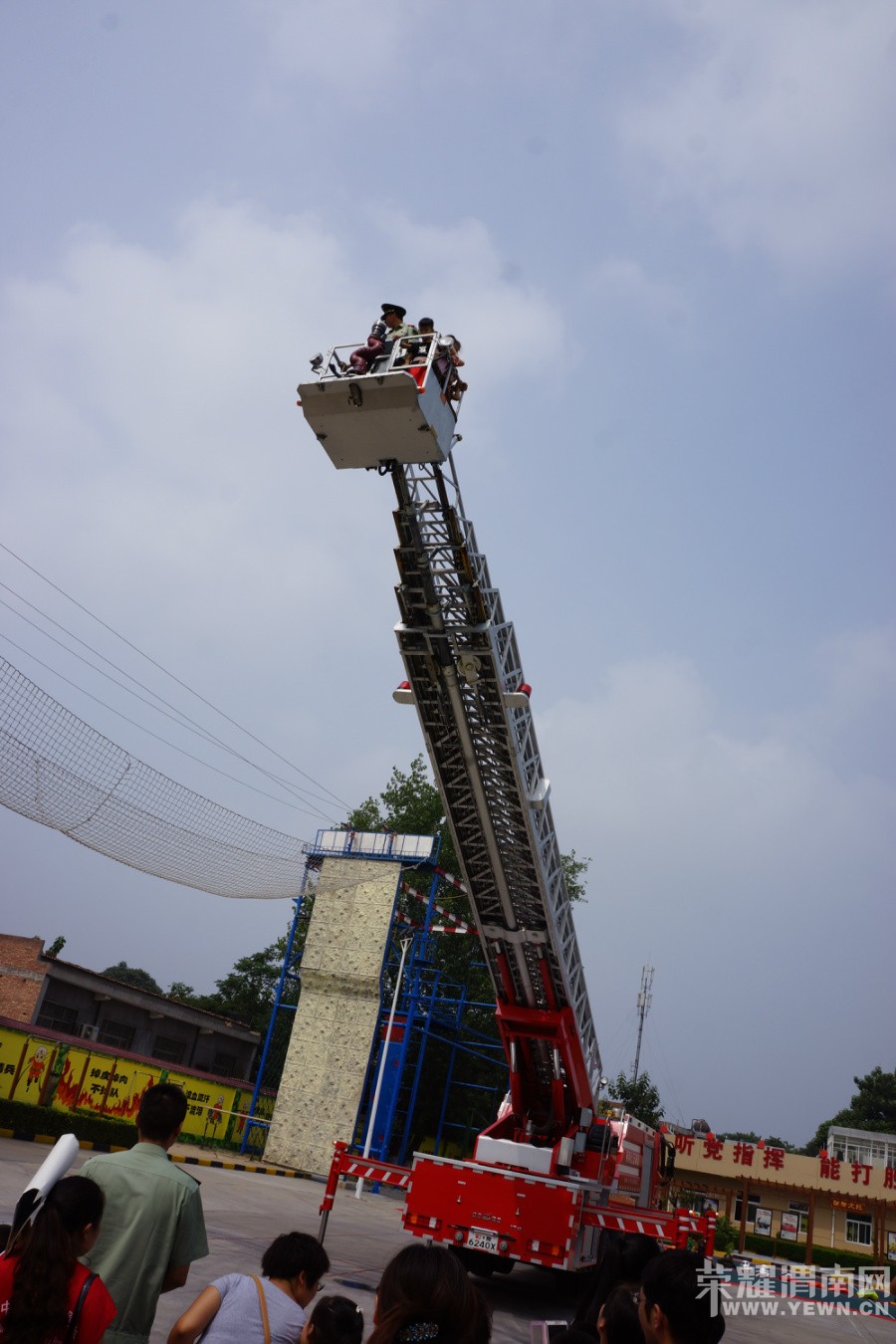 ������СС����Ա�����ڻԲ��������������˲�俴���