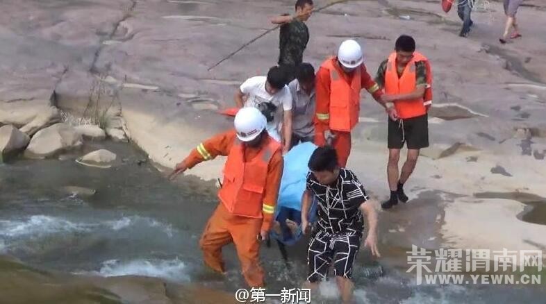 ��һ�����磡����һС���º���Ӿ������������