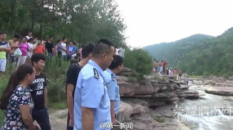 ��һ�����磡����һС���º���Ӿ������������