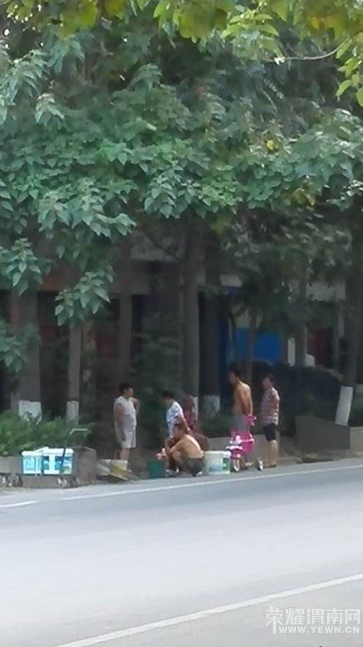 205734d6z6ggrmsslk6sf0.jpg