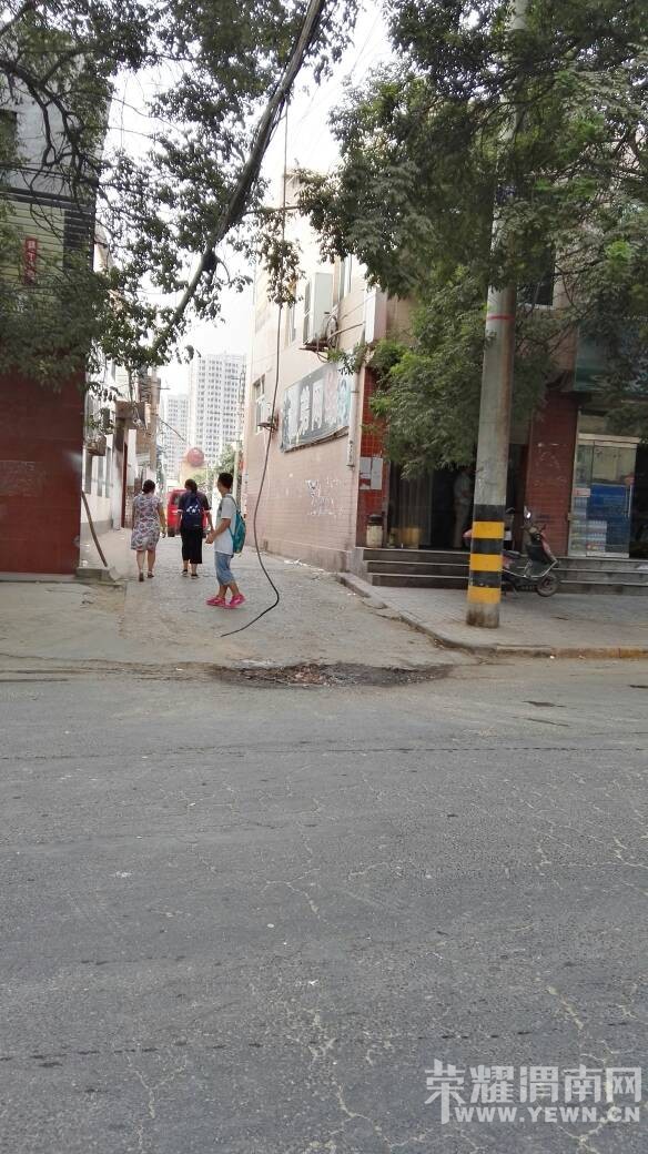 �ϳǵĵ���զ�������ˣ���˭�����ˣ���ô�죿