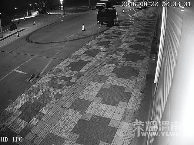 105006zn8k292u35fm6468.jpg