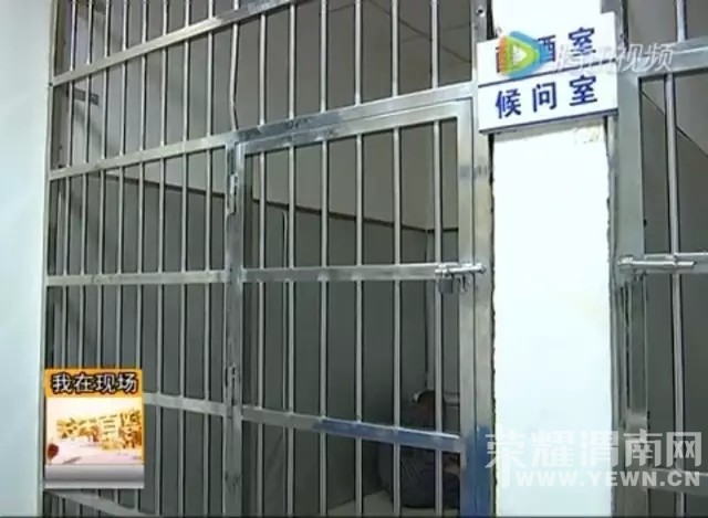 μ�����ţ����Ӽ�ʻ�����ײ�����ˣ� ���ݺ����򾯷����ף�