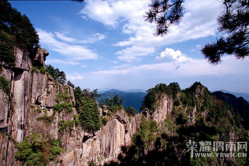 ������ڡ�9.16-17������|�񷤷���С�콭��ʯ�ź�������Ͽ�;������