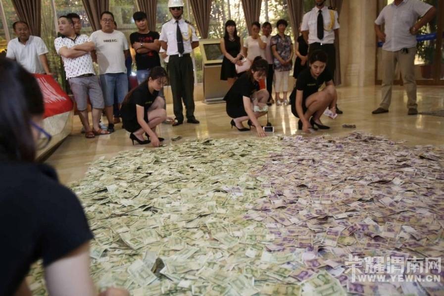 �������˿�������Ǯ�� ��¥С�㾪����! 