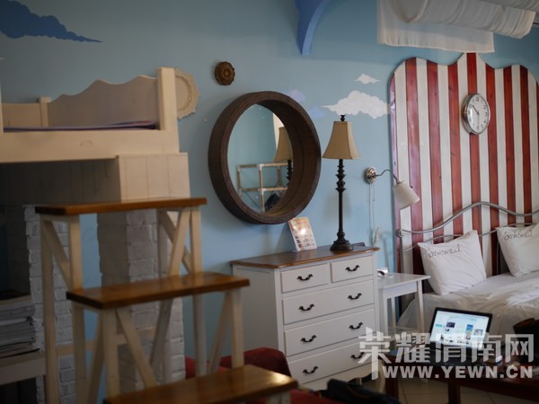 �����Ŷ��˶�ʵ�һ�����У��Ȼ�������