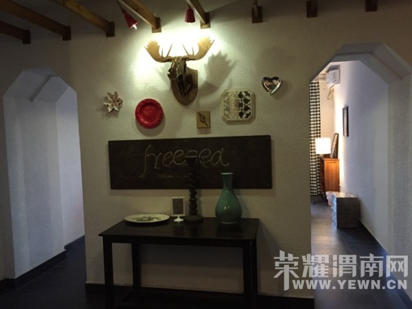 �����Ŷ��˶�ʵ�һ�����У��Ȼ�������