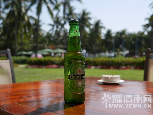 �����Ŷ��˶�ʵ�һ�����У��Ȼ�������