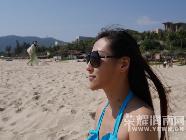 �����Ŷ��˶�ʵ�һ�����У��Ȼ�������