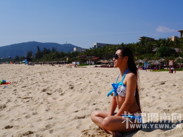 �����Ŷ��˶�ʵ�һ�����У��Ȼ�������