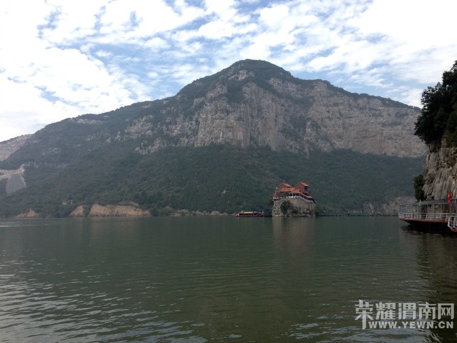 �ʳ��ฮ����Ů�ɺ������ӣ������£�����ʯ��