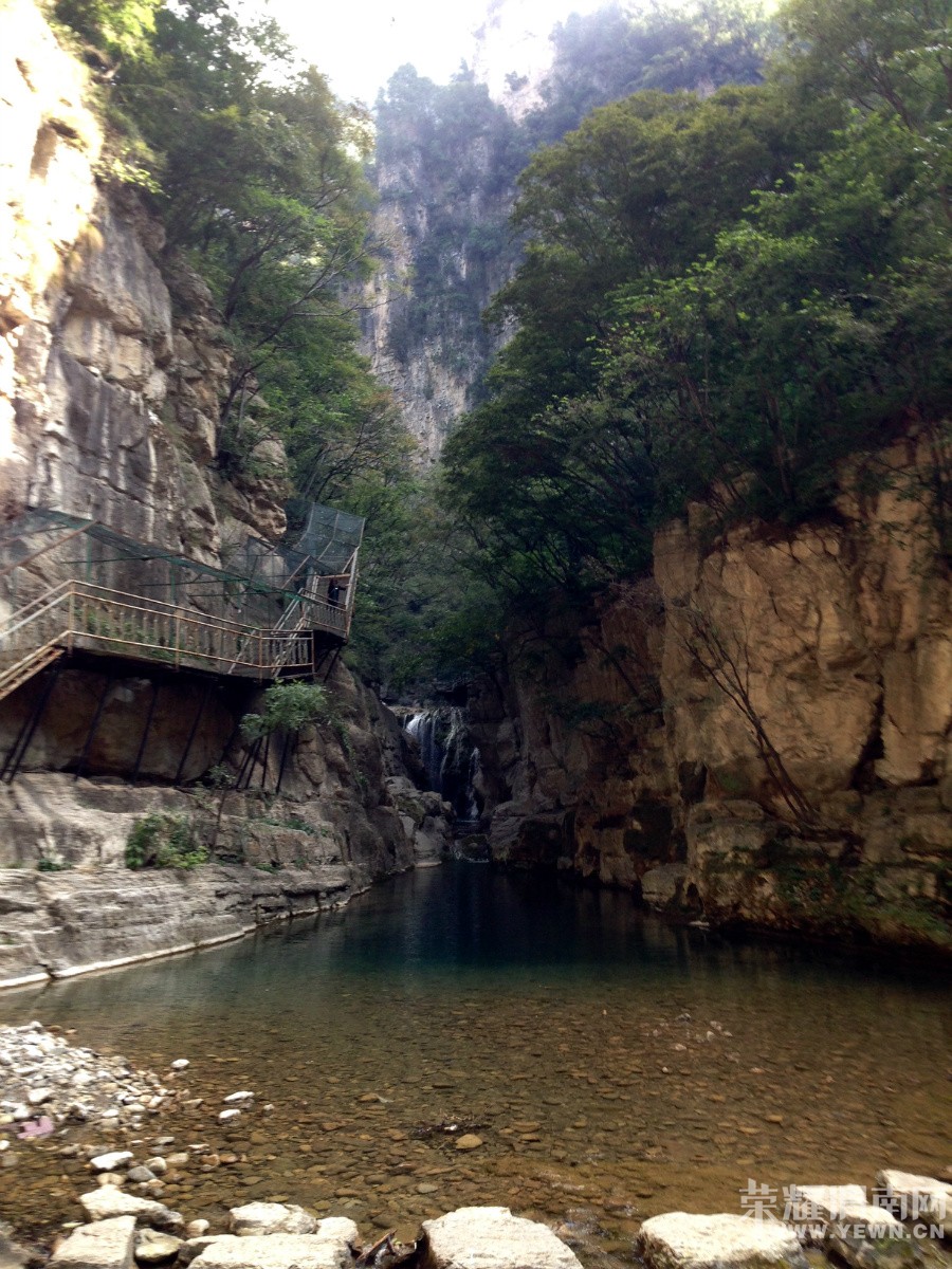 �ʳ��ฮ����Ů�ɺ������ӣ������£�����ʯ��<1>