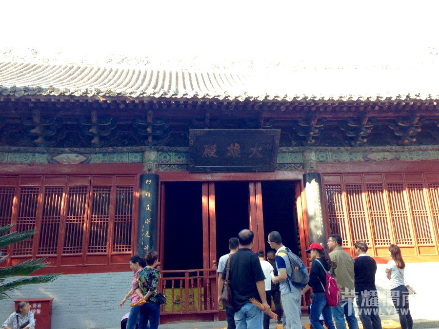 �ʳ��ฮ����Ů�ɺ������ӣ������£�����ʯ��<1>