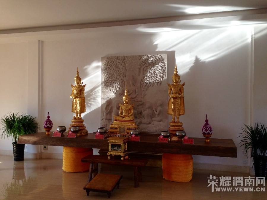 �ʳ��ฮ����Ů�ɺ������ӣ������£�����ʯ��<1>