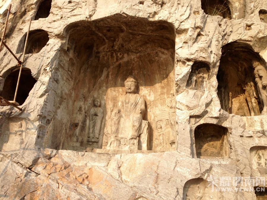 �ʳ��ฮ����Ů�ɺ������ӣ������£�����ʯ��<1>