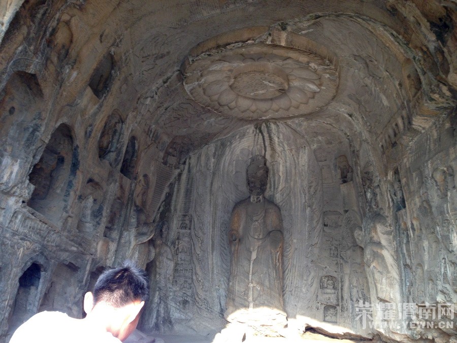 �ʳ��ฮ����Ů�ɺ������ӣ������£�����ʯ��<1>