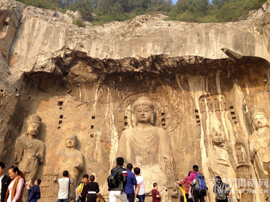 �ʳ��ฮ����Ů�ɺ������ӣ������£�����ʯ��<1>