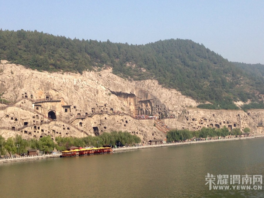 �ʳ��ฮ����Ů�ɺ������ӣ������£�����ʯ��<1>