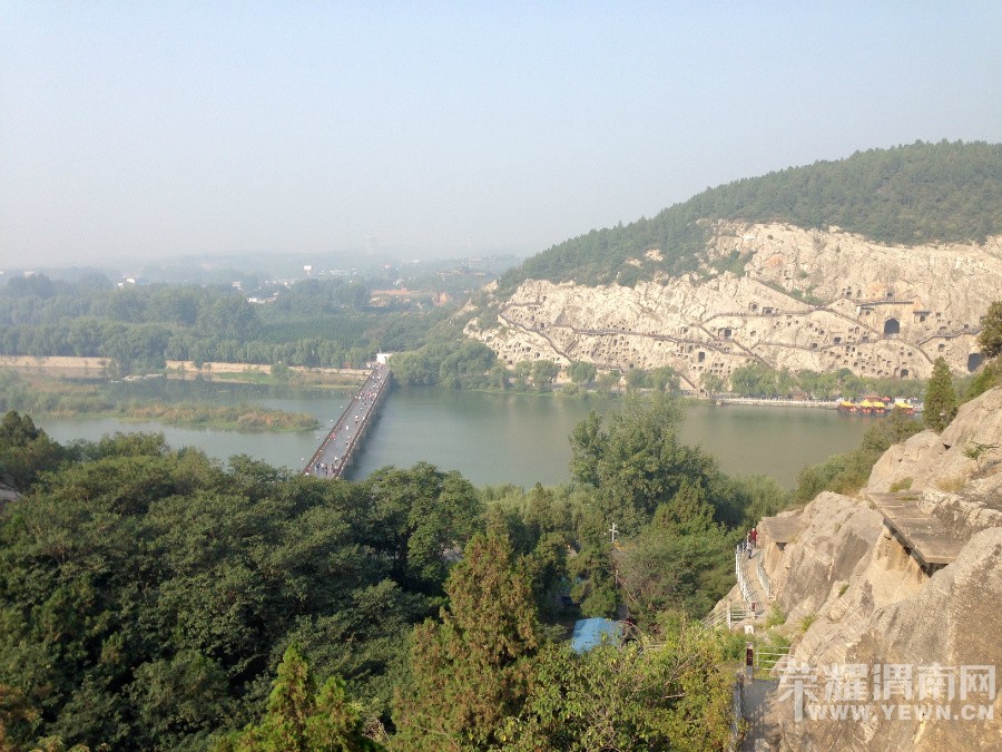 �ʳ��ฮ����Ů�ɺ������ӣ������£�����ʯ��<1>