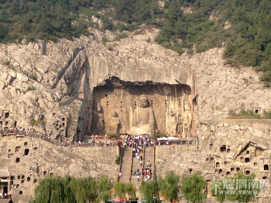 �ʳ��ฮ����Ů�ɺ������ӣ������£�����ʯ��<1>