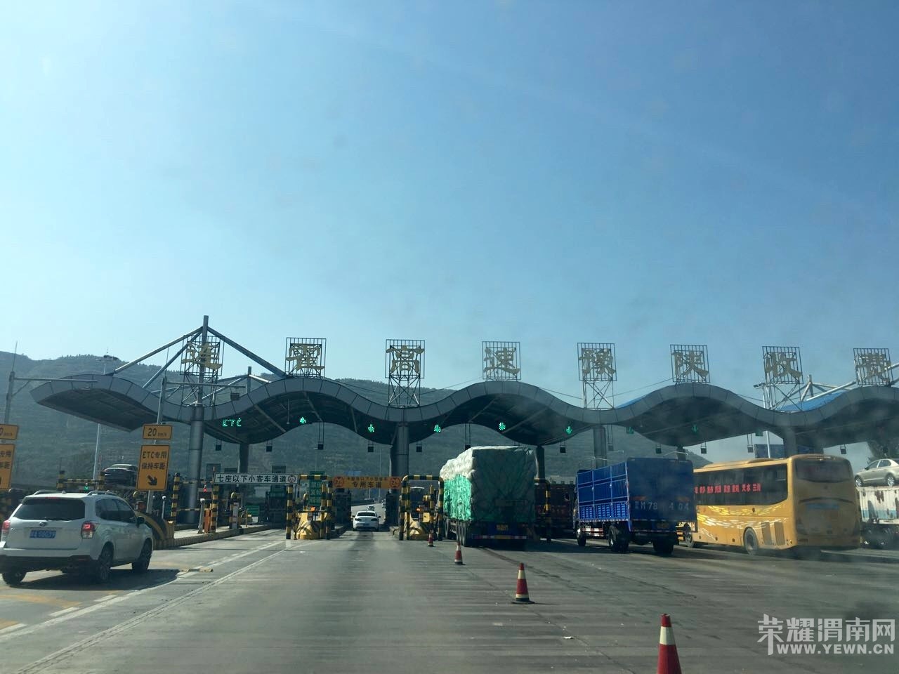 �ʳ��ฮ����Ů�ɺ������ӣ������£�����ʯ��<1>