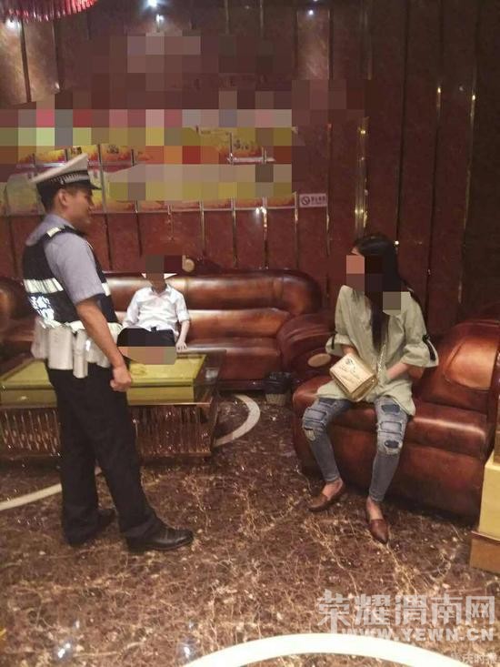 ����KTV����û��Ǯ ��"Ů��"��Ѻ����ʧ