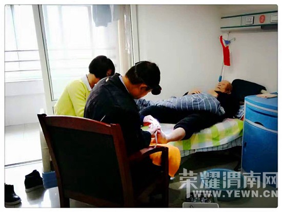 �ž�������˼�ף�μ����ˮˮ��������Ϊ����Ժ�����װ��ģ�