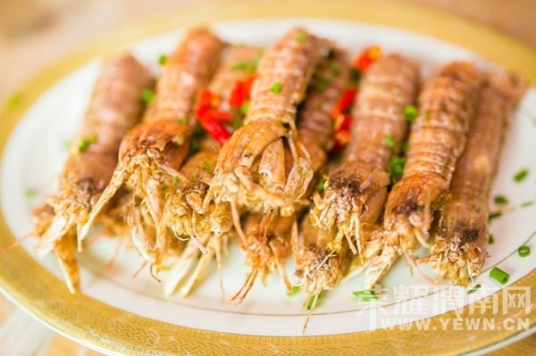 ���Ƕ��ͱ��Ƕ����Ѻ������ѵ�����֮��