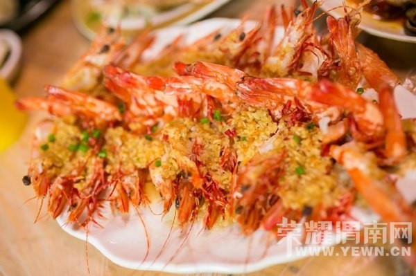 ���Ƕ��ͱ��Ƕ����Ѻ������ѵ�����֮��